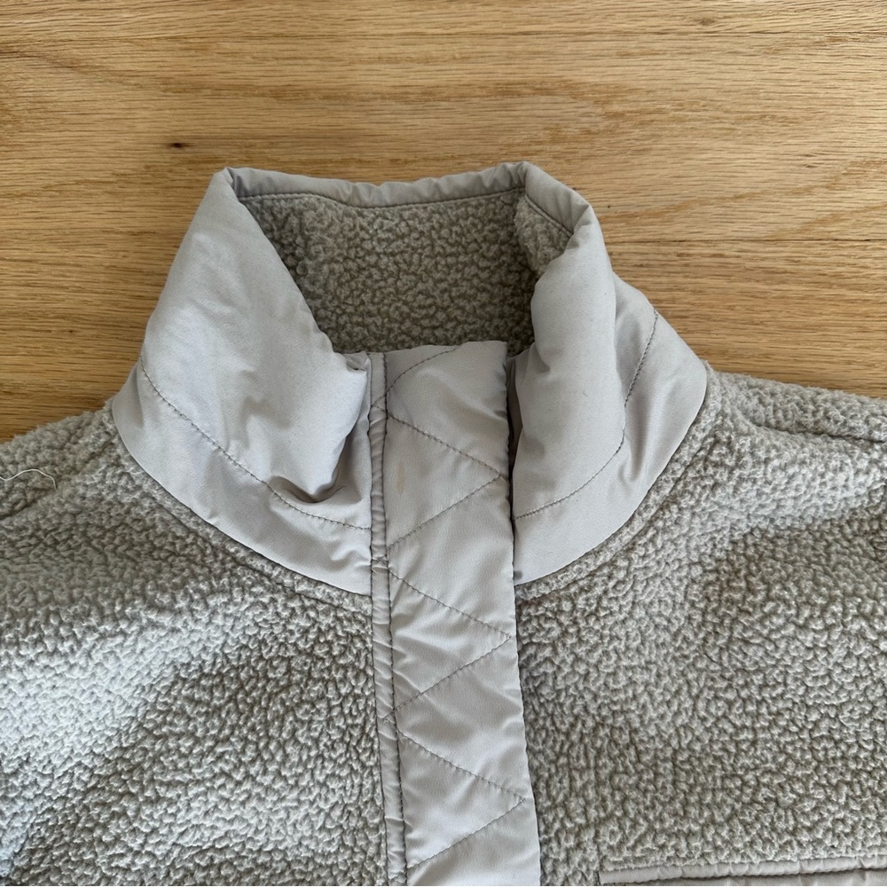 Vuori Light beige Sherpa Bomber Jacket - Picture 5 of 12